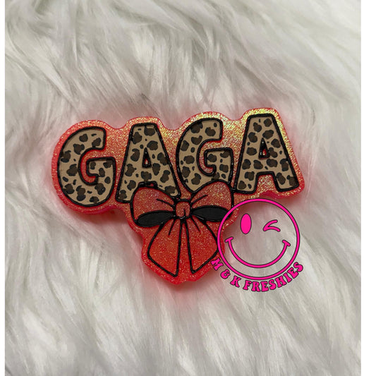 Gaga with bow mold
